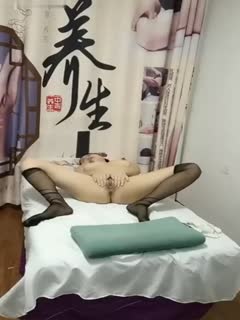 养生馆超骚的露脸黑丝制服女技师调教小哥不一样的草嘴模式主动上位抽插拿着小哥的手揉大奶子浪叫不断